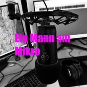 Ein Mann am Mikro