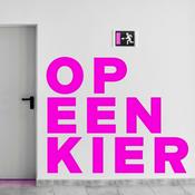Op een kier