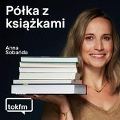 Półka z książkami